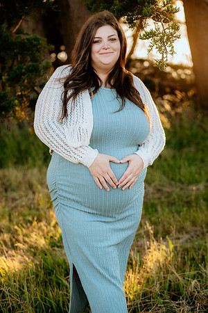 Jennifer&HunterMaternity-132