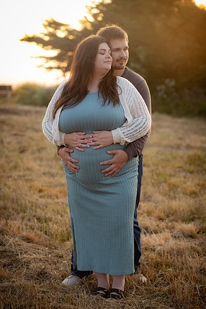 Jennifer&HunterMaternity-181