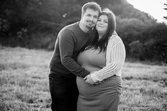 Jennifer&HunterMaternity-205
