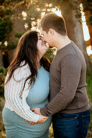 Jennifer&HunterMaternity-110