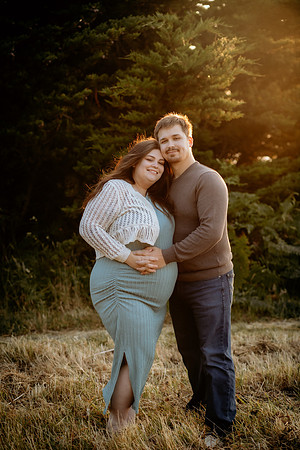 Jennifer&HunterMaternity-156