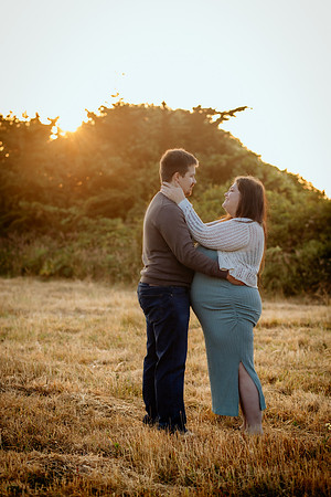 Jennifer&HunterMaternity-171