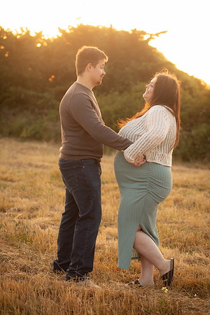 Jennifer&HunterMaternity-194