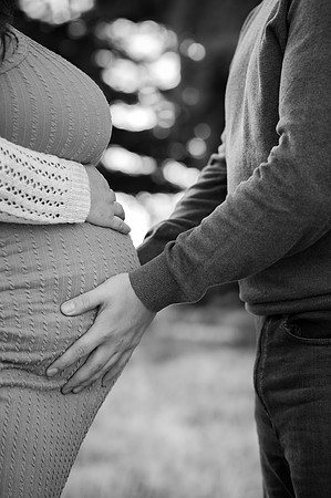 Jennifer&HunterMaternity-049