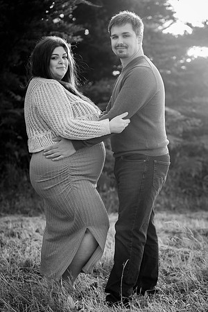Jennifer&HunterMaternity-167
