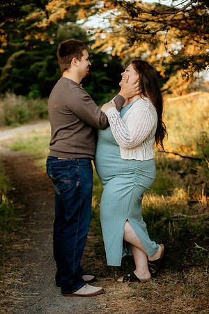 Jennifer&HunterMaternity-141