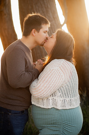 Jennifer&HunterMaternity-086