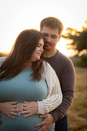 Jennifer&HunterMaternity-186