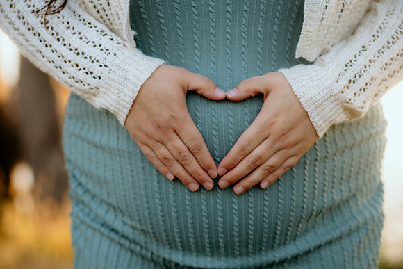 Jennifer&HunterMaternity-126