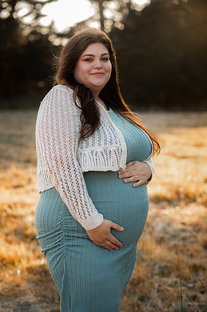 Jennifer&HunterMaternity-031