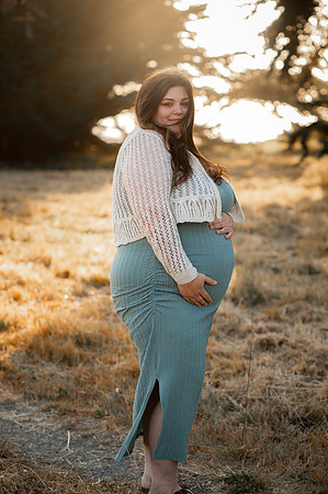 Jennifer&HunterMaternity-030