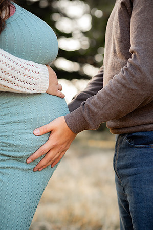 Jennifer&HunterMaternity-050