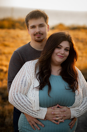 Jennifer&HunterMaternity-072