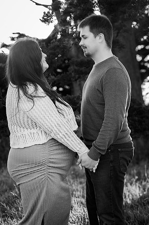 Jennifer&HunterMaternity-098