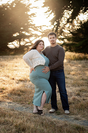 Jennifer&HunterMaternity-024