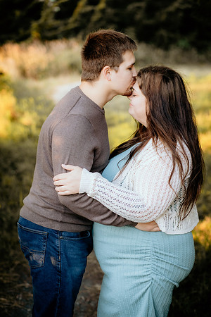 Jennifer&HunterMaternity-152