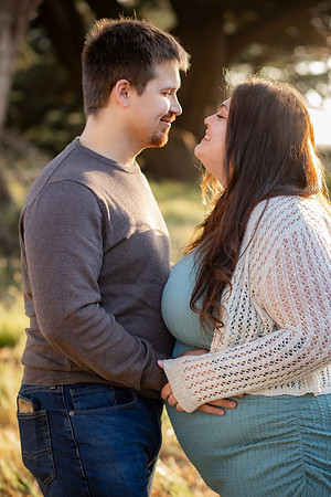 Jennifer&HunterMaternity-015