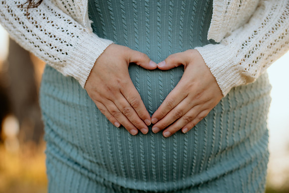 Jennifer&HunterMaternity-127