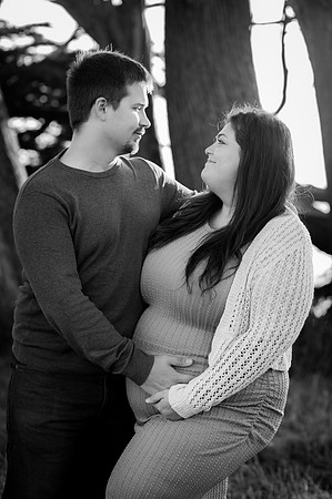 Jennifer&HunterMaternity-076