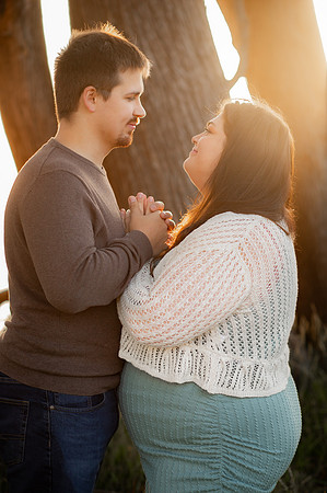 Jennifer&HunterMaternity-082