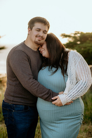 Jennifer&HunterMaternity-120