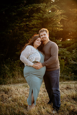 Jennifer&HunterMaternity-157