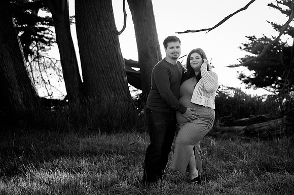 Jennifer&HunterMaternity-074