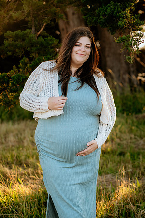 Jennifer&HunterMaternity-136
