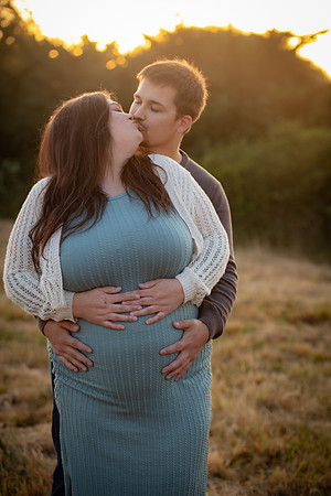 Jennifer&HunterMaternity-184