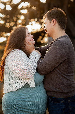 Jennifer&HunterMaternity-061
