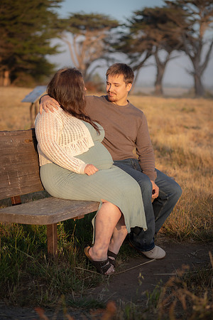 Jennifer&HunterMaternity-138
