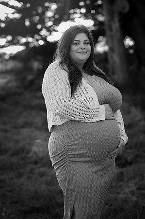 Jennifer&HunterMaternity-069